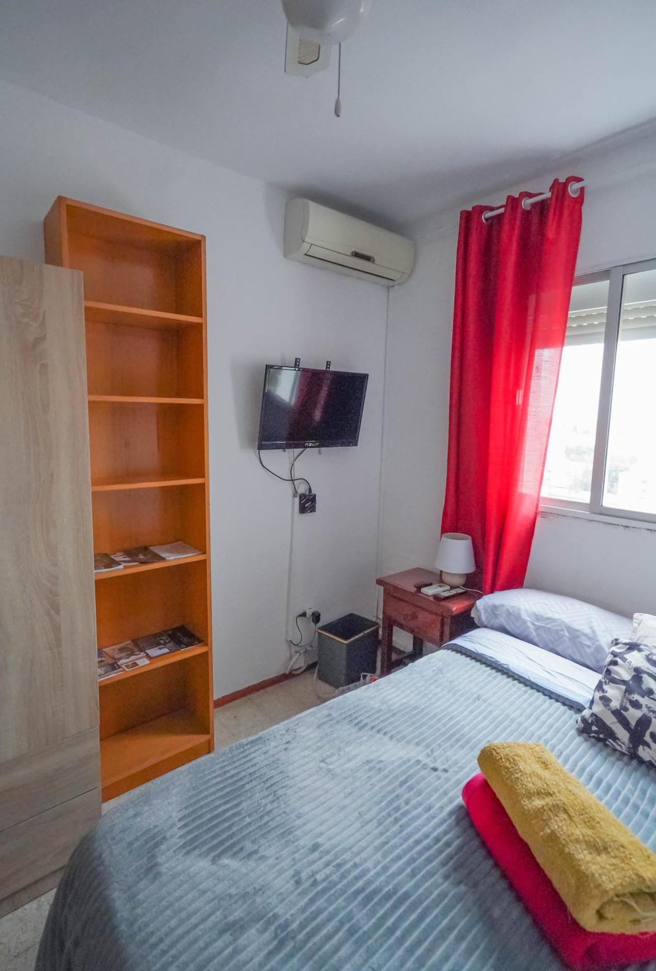 Habitaciones Privadas Con Cama Doble En Sevilla エクステリア 写真