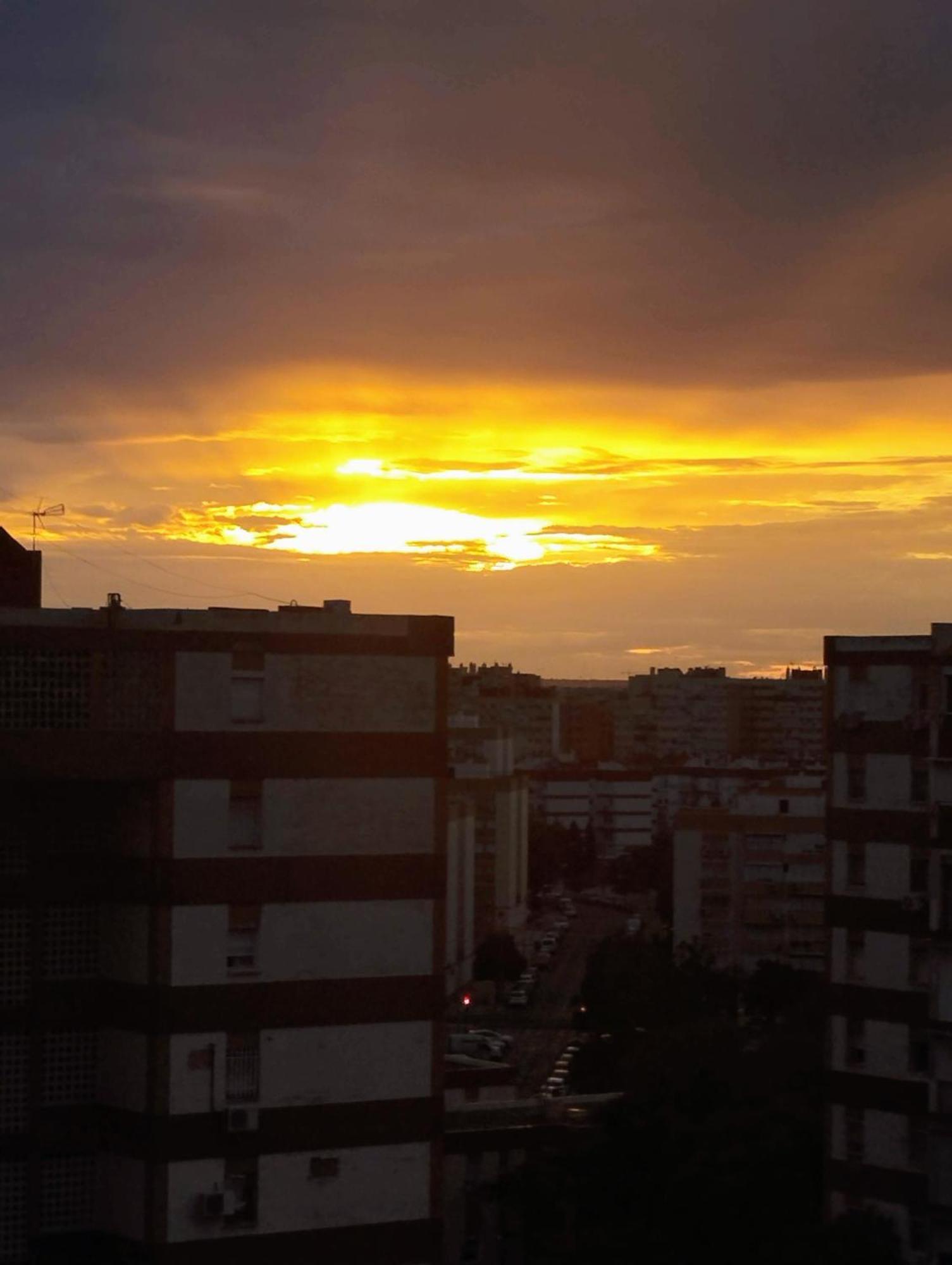 Habitaciones Privadas Con Cama Doble En Sevilla エクステリア 写真