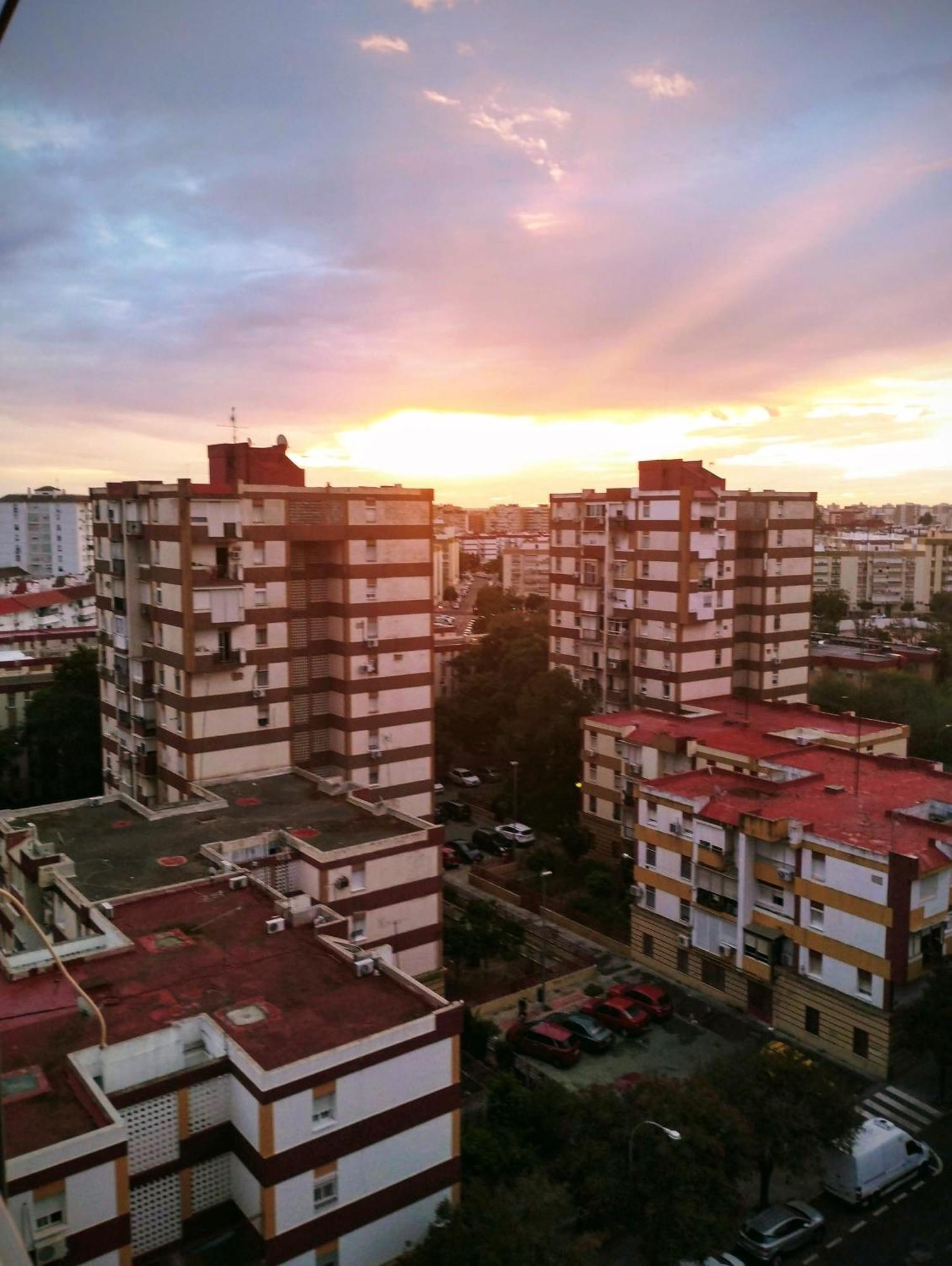 Habitaciones Privadas Con Cama Doble En Sevilla エクステリア 写真