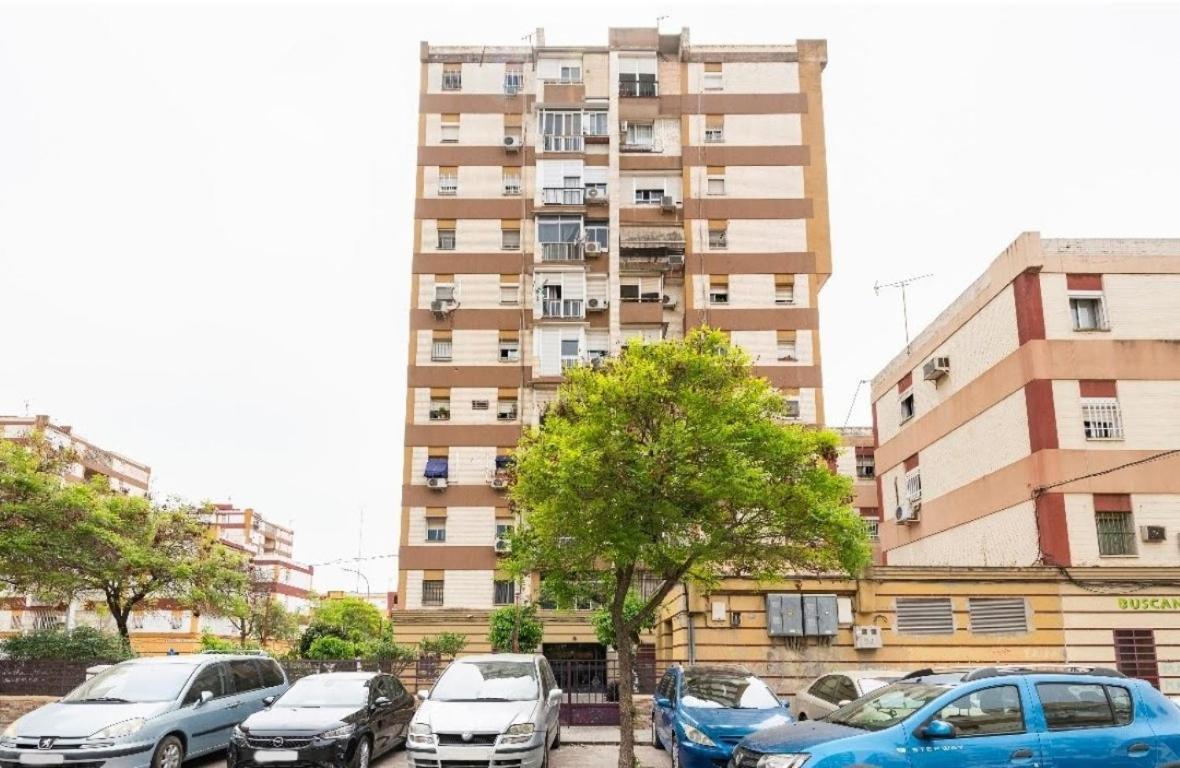 Habitaciones Privadas Con Cama Doble En Sevilla エクステリア 写真