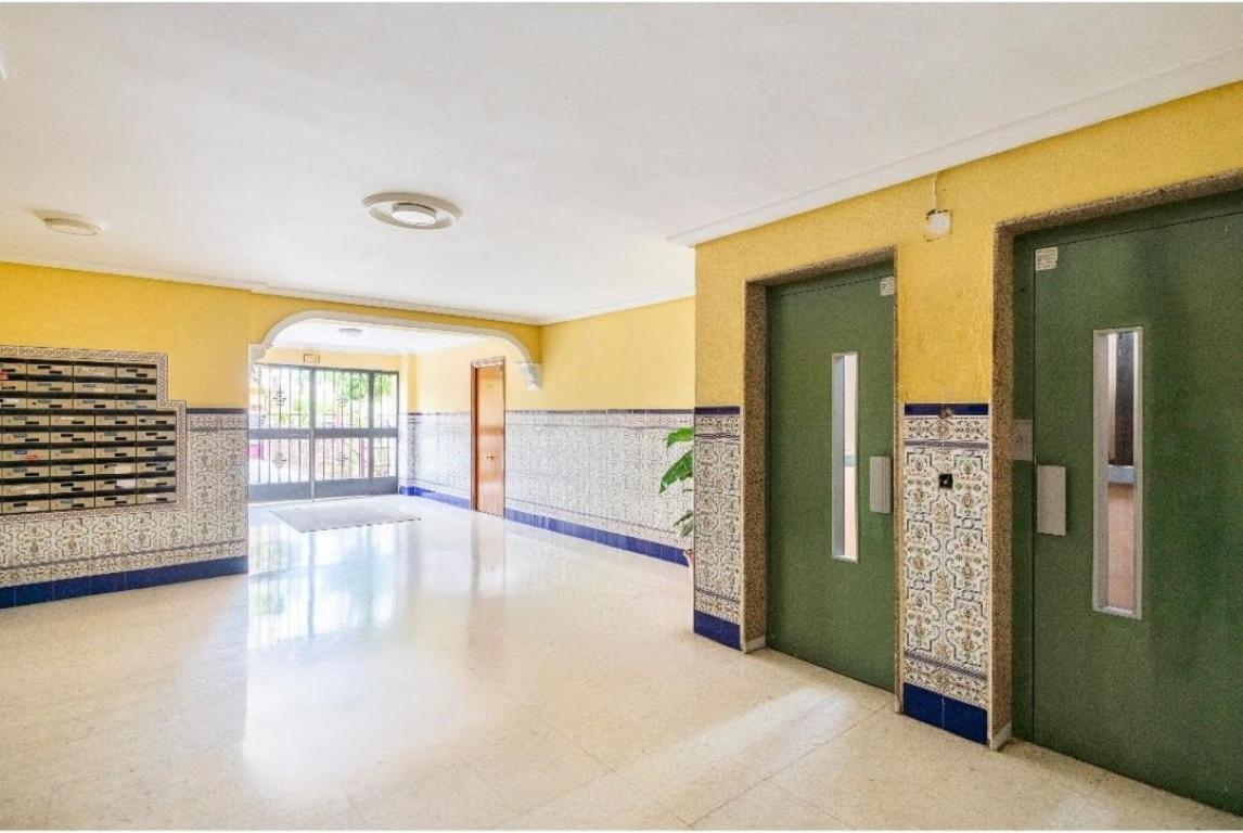 Habitaciones Privadas Con Cama Doble En Sevilla エクステリア 写真