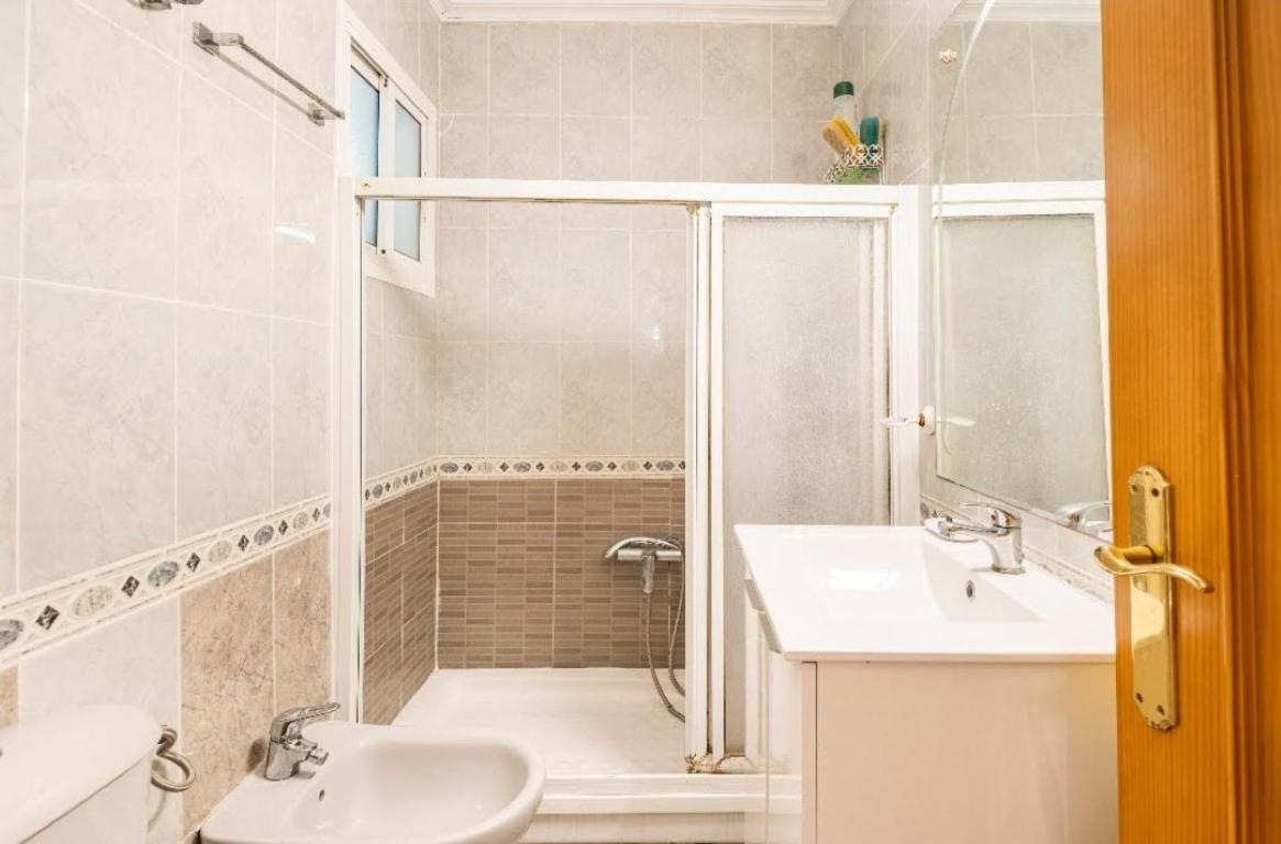 Habitaciones Privadas Con Cama Doble En Sevilla エクステリア 写真