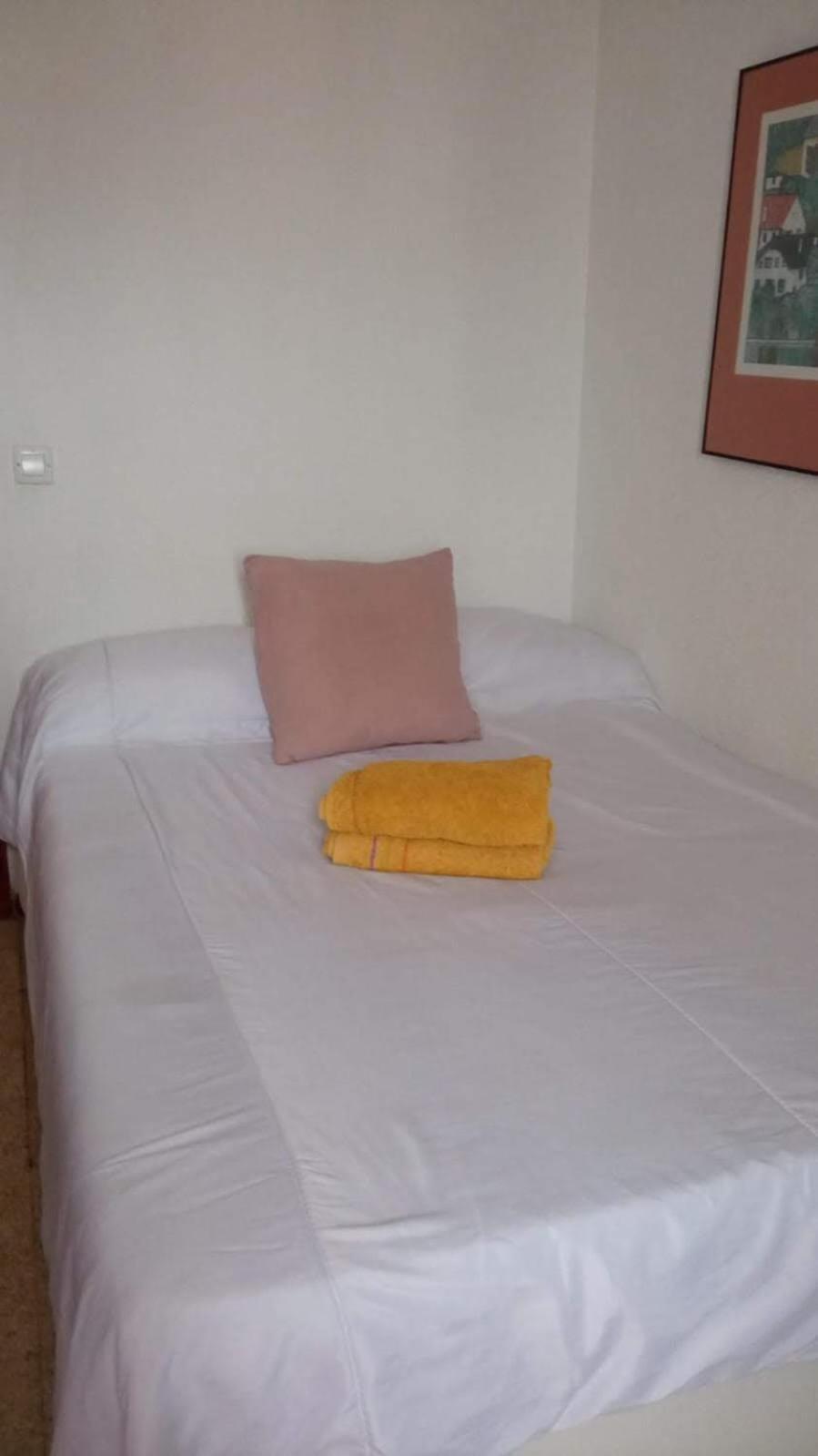 Habitaciones Privadas Con Cama Doble En Sevilla エクステリア 写真